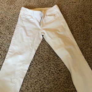 White crop jeans